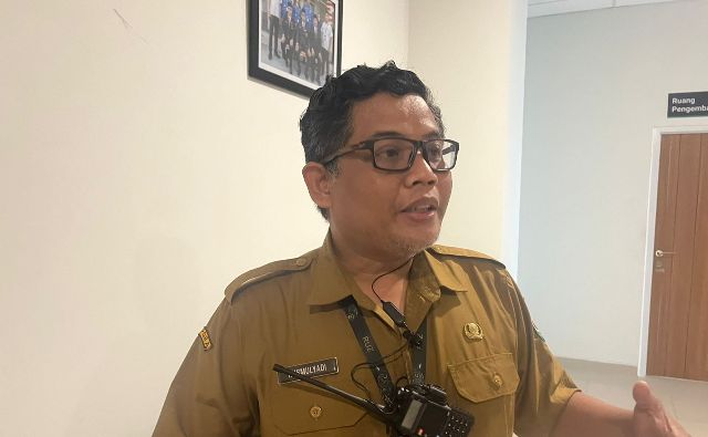 Rusmulyadi saat diwawancara awak media di kantor Dispora Kaltim