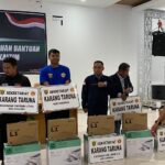 penyerahan bantuan leptop oleh dispora kaltim