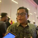 Rusmulyadi saat diwawancara awak media