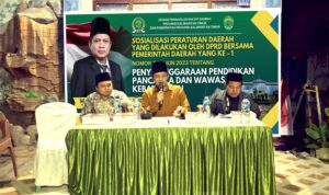 Anggota DPRD Kaltim Slamet Ari wibowo melakukan Sosialisasi Perda (Sosper) Nomor 9 Tahun 2023 Tentang Penyelenggaraan Pendidikan Pancasila Dan Wawasan Kebangsaan.