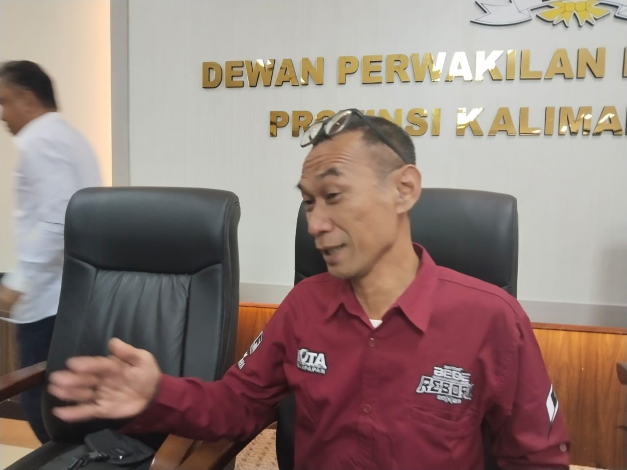 Anggota Komisi I DPRD Kaltim, Didik Agung Eko Wahono. Saat Diwawancarai Awak Media.