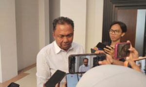Wakil Ketua Komisi I DPRD Kalimantan Timur, Agus Suwandy, Saat di wawancara awak media.