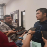 Wakil Ketua Komisi IV DPRD Kaltim, Andi Satya Adi Saputra saat diwawancarai awak media.