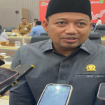 Anggota Komisi lV DPRD Kaltim, Fuad Fakhruddin Saat diwawancara Awak media.