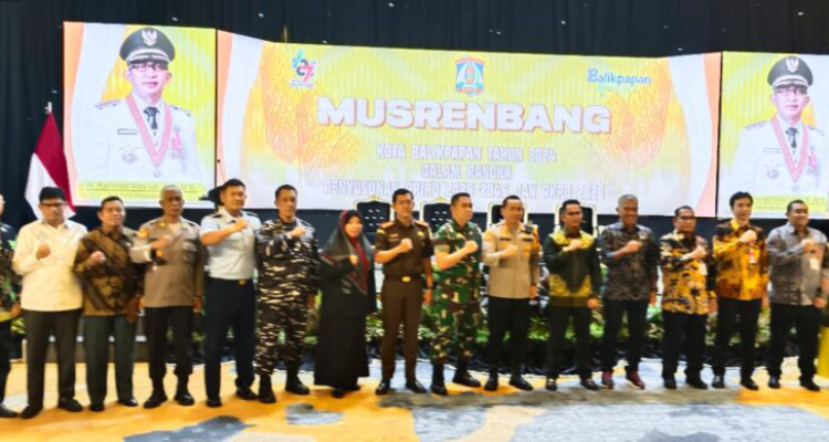 Wali Kota Balikpapan, H Rahmad Mas’ud, SE,ME usai membuka Musyawarah Rencana Pembangunan (Musrenbang) Kota Balikpapan Tahun 2024 dalam rangka penyusunan RPJPD 2025-2045 dan RKPD 2025 di Hotel Novotel, Balikpapan. (foto/ istimewa)