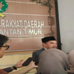 Ketua DPRD Kaltim, Hasanuddin Mas’ud saat di wawancara.