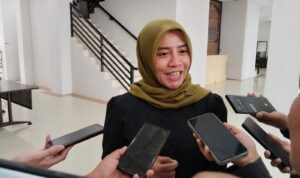 Anggota Komisi IV DPRD Kaltim, Damayanti Saat di wawancarai.