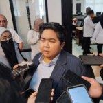 Wakil Ketua Pimpinan DPRD Kaltim, Ananda Emira Moeis, saat di wawancarai awak media.