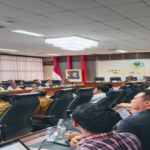 Wakil Ketua Komisi ll DPRD Kaltim, Sapto Setyo Pramono, berharap bahwa dialog dan musyawarah tetap menjadi pilihan utama, (foto waktu berjalannya rapat tersebut)