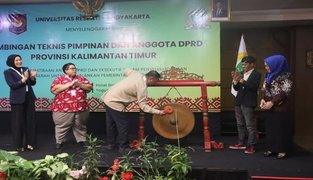 Dewan Perwakilan Rakyat Daerah (DPRD) Provinsi Kalimantan Timur (Kaltim) gelar Bimtek di Yogyakarta