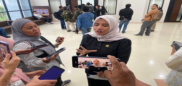Anggota Komisi IV Dewan Perwakilan Rakyat Daerah (DPRD) provinsi Kalimantan (Kaltim), Damayanti