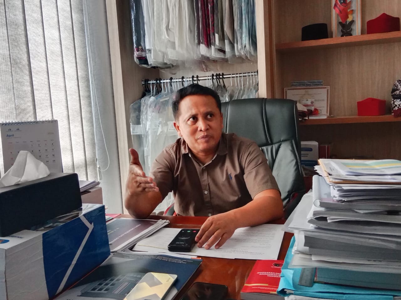 Anggota DPRD Samarinda, Anhar, menyoroti pentingnya keseriusan pemerintah dalam membangun sektor pendidikan sebagai penentu masa depan bangsa.