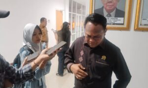 SAMRI Samri Saputra menjelaskan pentingnya pengaturan ruang milik jalan dan perizinan reklame guna menciptakan tata kota yang tertib serta mendukung pendapatan daerah.