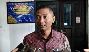 IMG-20261015-WA0026 Kepala Bidang Pengelolaan Sampah dan Limbah B3 DLHK Kukar, Tri Joko Kuncoro.