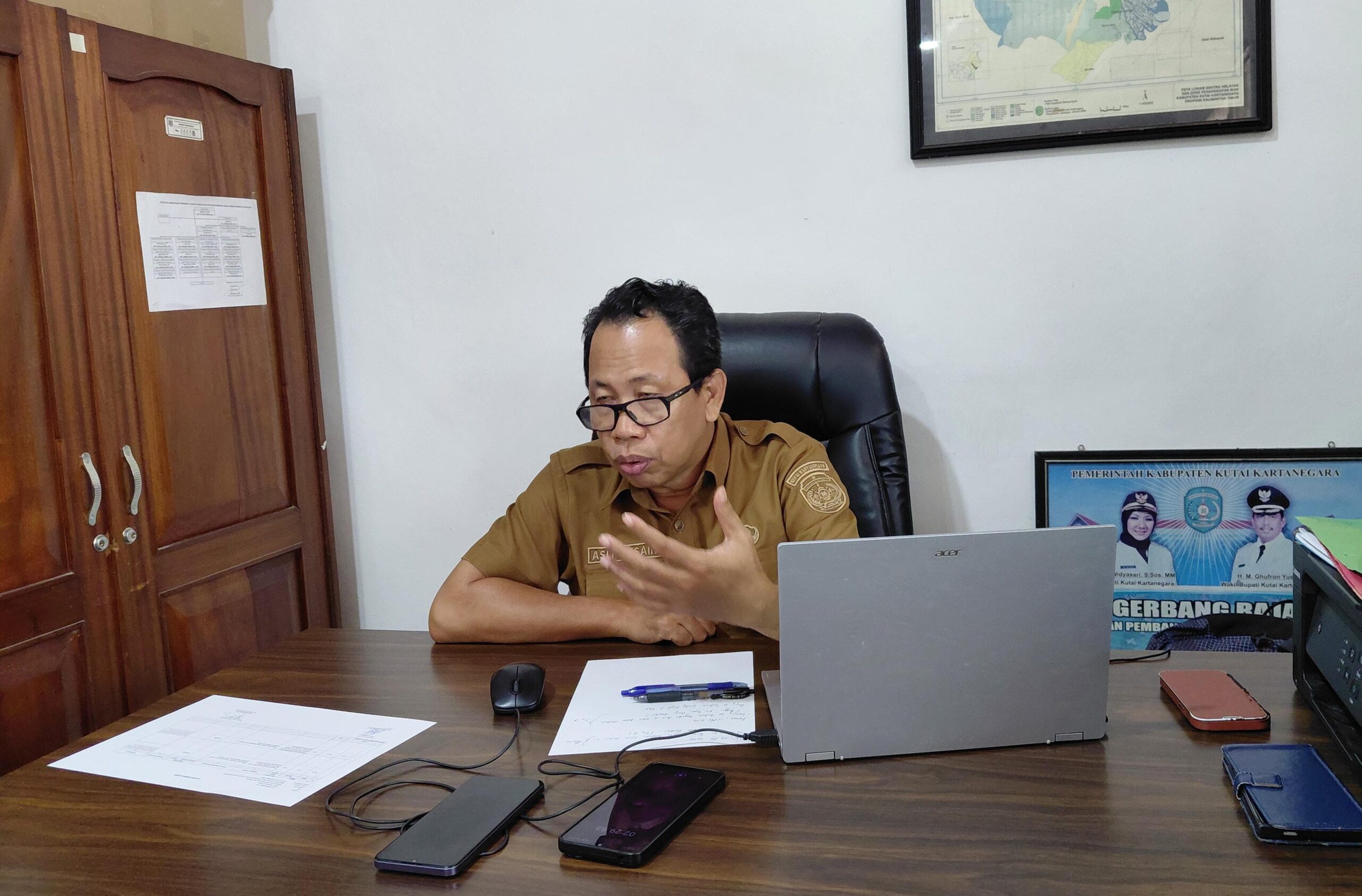 Kepala Bidang Perizinan, Pengelolaan TPI, dan Pengendalian Sumber Daya Ikan (PSDI) DKP Kukar, Asli Husaini