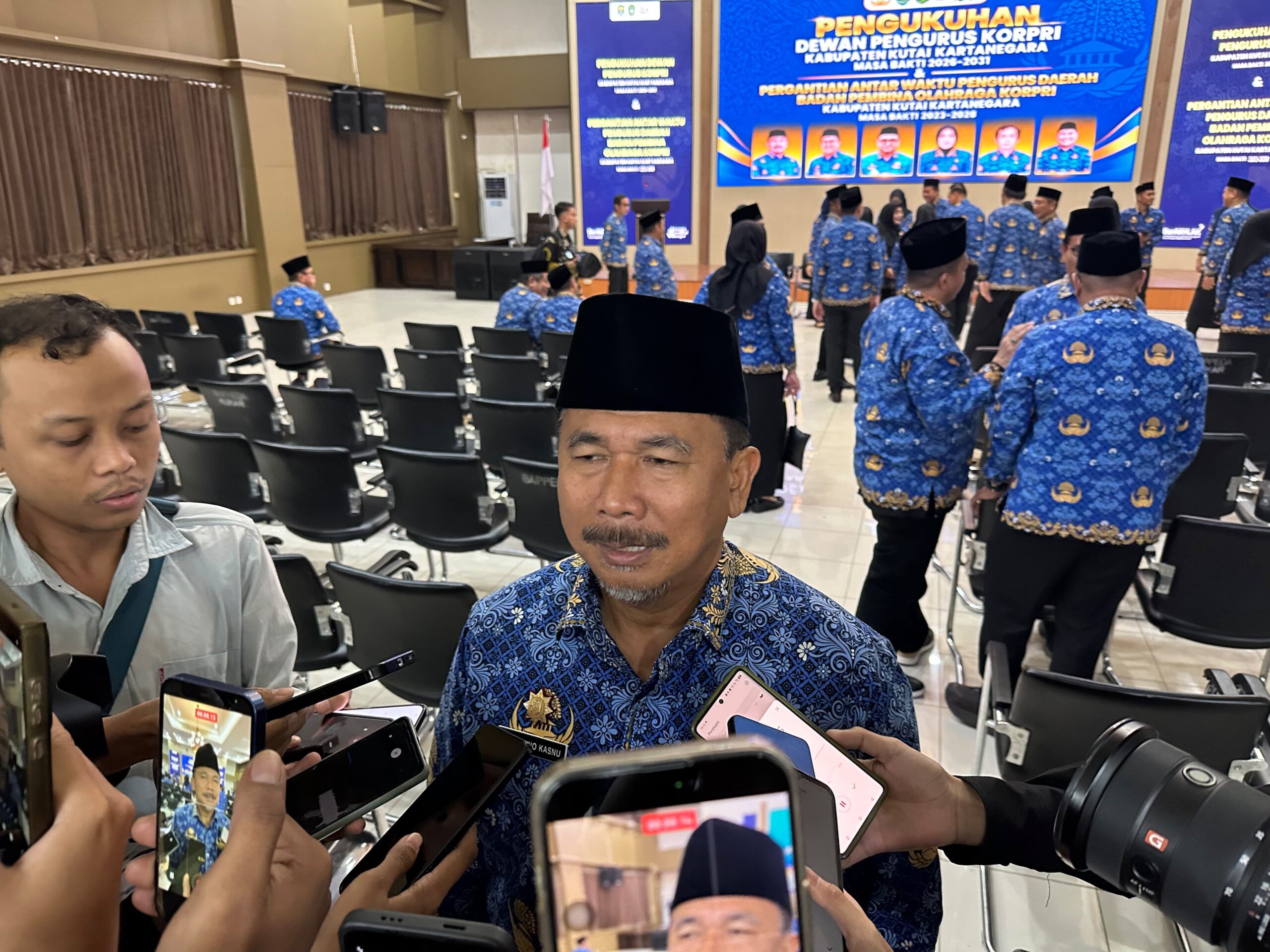 Sekda Kukar, Sunggono, Kegiatan Pengukuhan Dewan Pengurus KORPRI Kabupaten Kutai Kartanegara Masa Bakti 2026-2031 & Pengukuhan Pergantian Antar Waktu Pengurus Daerah Badan Pembina Olahraga KORPRI Kabupaten Kutai Kartanegara Masa Bakti 2023-2028 Bertempat di Aula Bappeda Lantai 1, Kamis, (29 /10/2026)