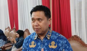WhatsApp Image 2026-10-06 at 22.16.27 (1) Kepala Dinas Distransnaker Kukar, Dendy Irawan Fahriza.