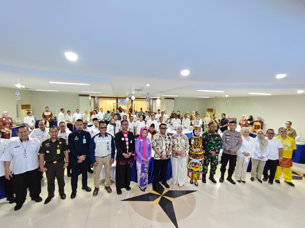Bupati Kukar, Aulia Rahman Basri, Hadiri Hari Ulang Tahun Bankaltimtara Bertempat di Kantor Bankaltimtara Cabang Tenggarong, Rabu, (14/10/2026).